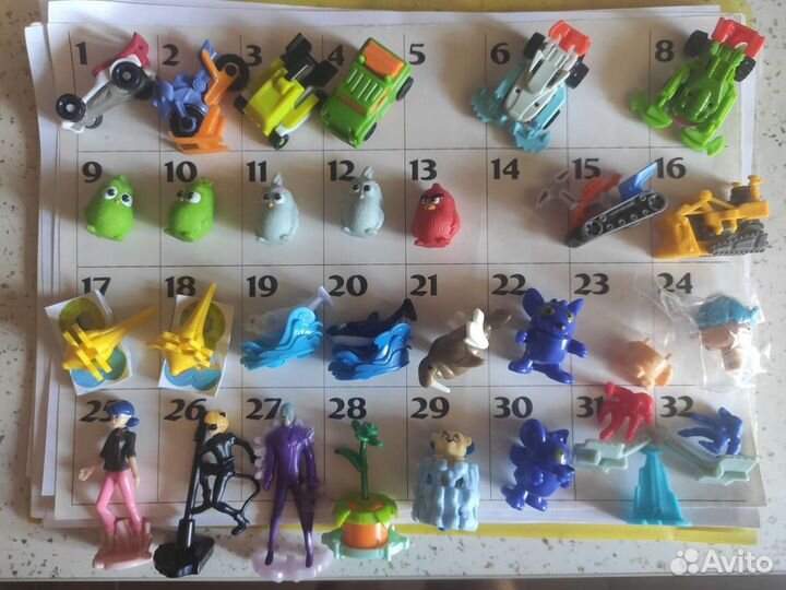 Игрушка из Киндер сюрприза