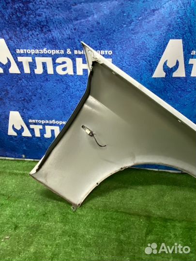 Крыло переднее левое Bmw 3 E90 2011