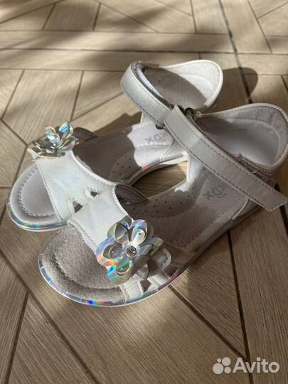 Сандалии для девочки