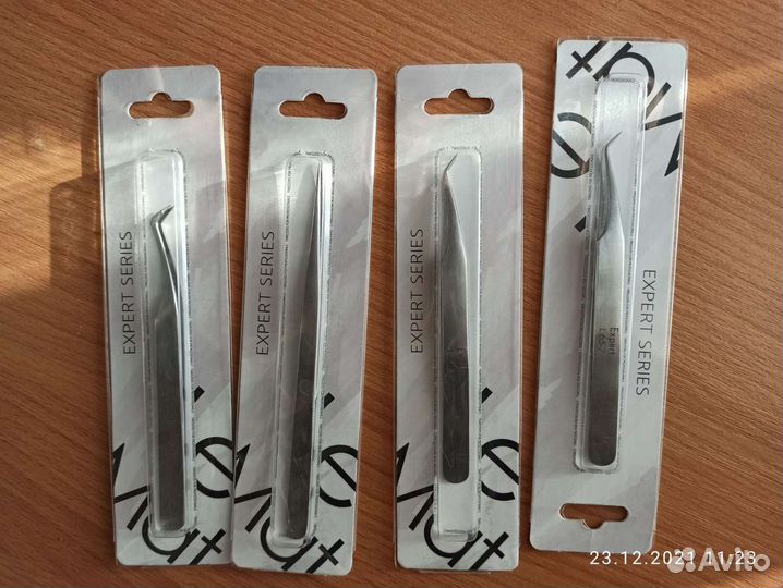 Пинцет для ресниц