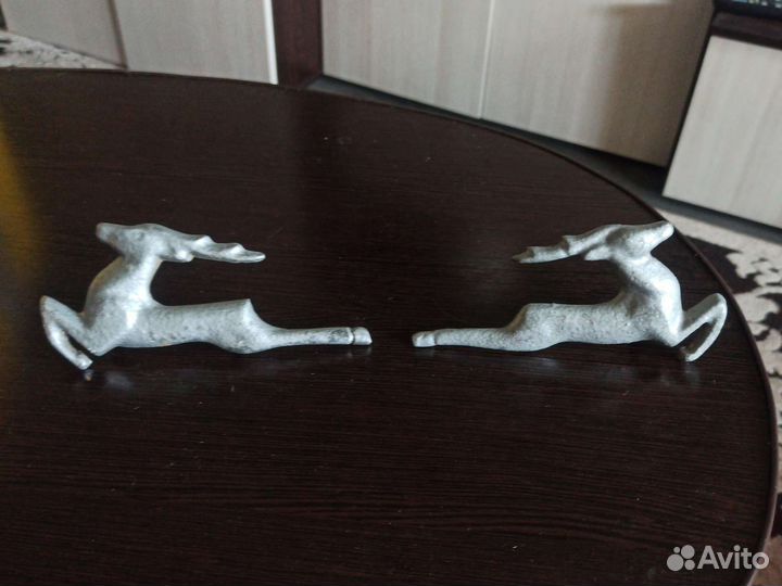 Олени на брызговики