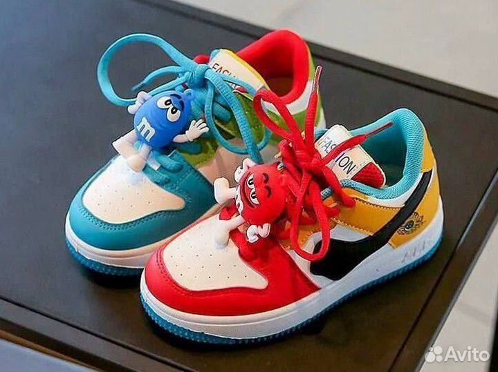 Кроссовки детские