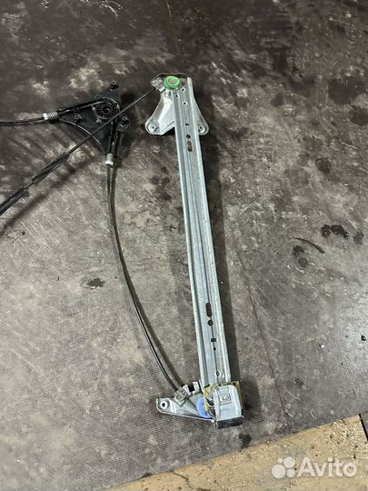 Стеклоподъемник правой двери Mercedes Actros MP4