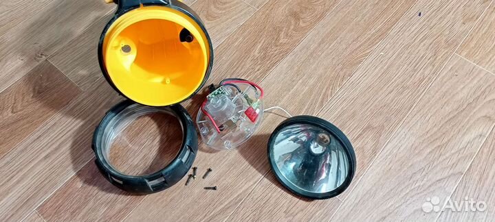 Поисковый фонарь