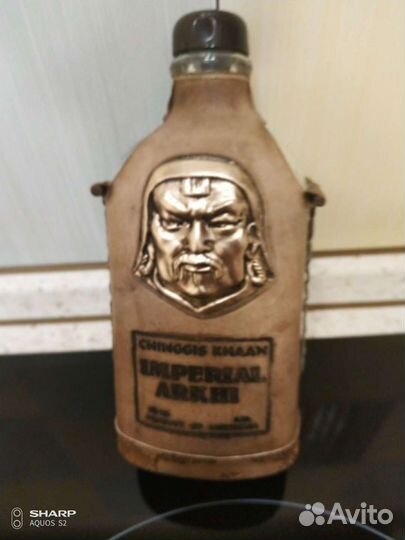 Бутылка оригинальная в натуральной коже и меди