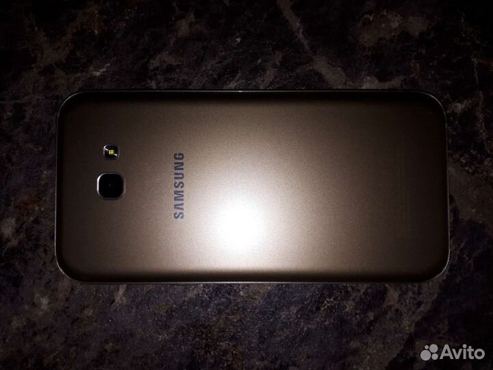 Телефон Samsung Galaxy a7 2017