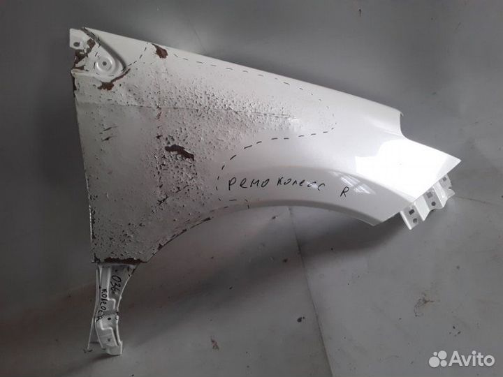 Крыло переднее правое Renault Koleos 1 2011-2016