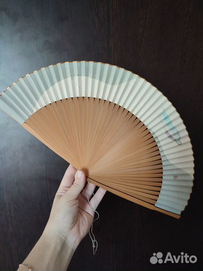 Веер мужской с подписью художника