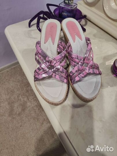 Шлепки женские