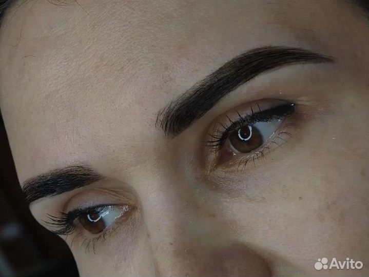 Мастер бровист