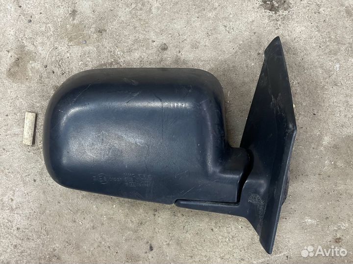 Зеркало правое Mitsubishi Chariot