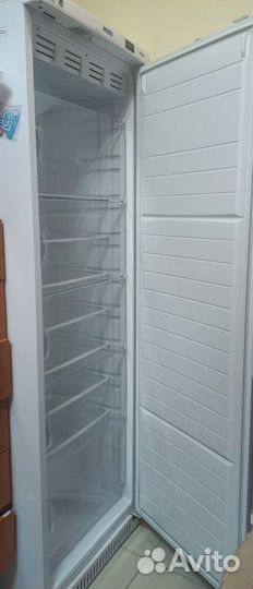 Холодильник бу хф 400. Рабочий