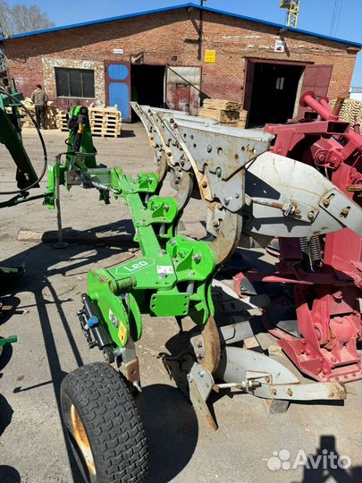 Плуг Bomet U063/3, 2015