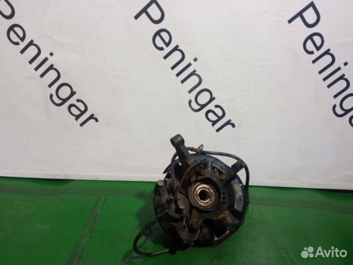 Ступица (кулак, цапфа) передняя правая Toyota