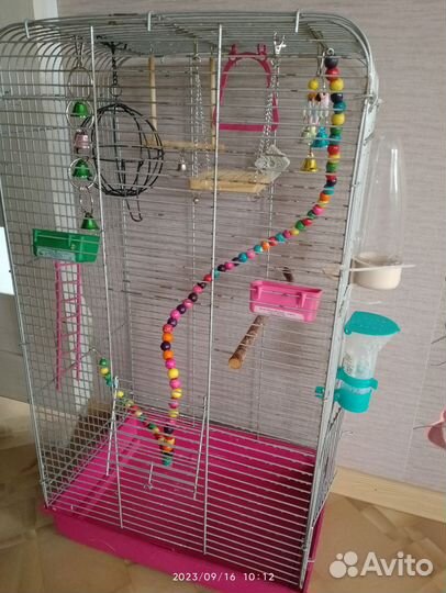 Большая клетка для птиц