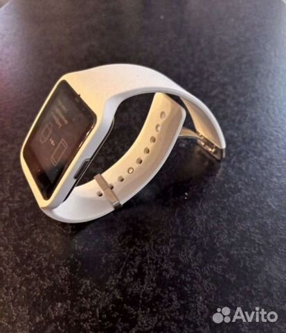 Часы Sony Smart watch 3