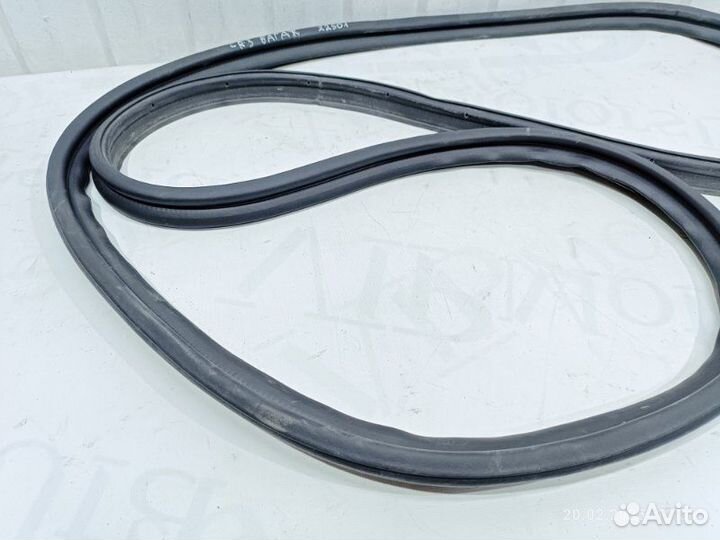 Уплотнитель крышки багажника Kia Seltos SP2 2020