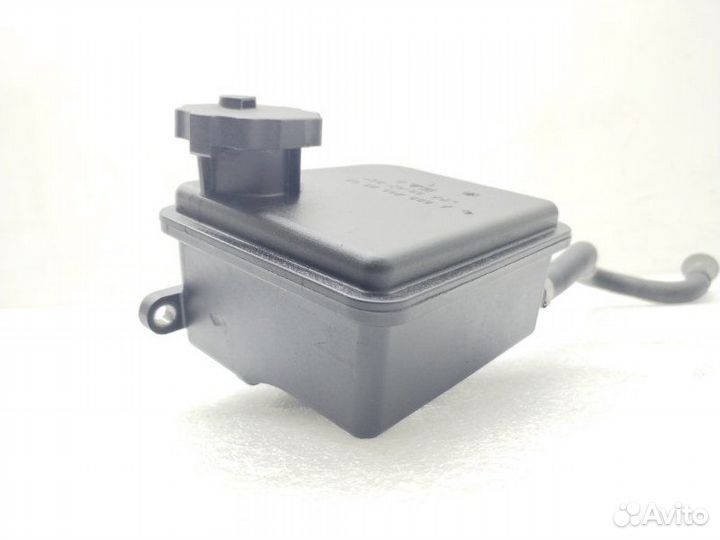 Бачок гидроусилителя руля Mercedes-Benz C-Class