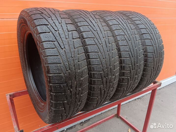 Nokian Tyres Hakkapeliitta R SUV 225/65 R17 106R