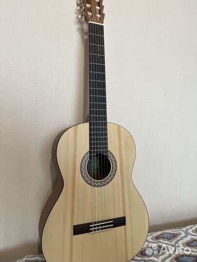 Продам гитару