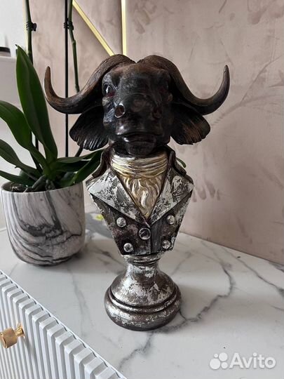 Статуэтка сувенир бык