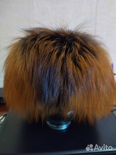 Женские меховые шапки