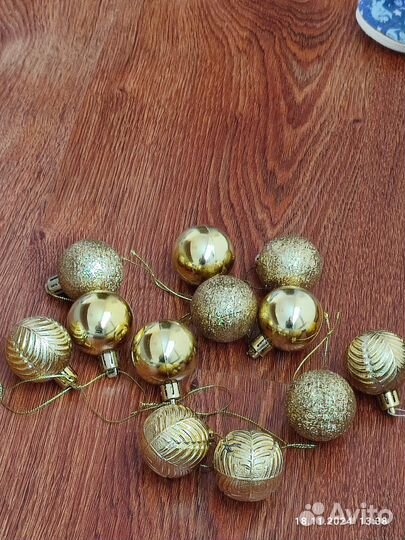 Елочные игрушки