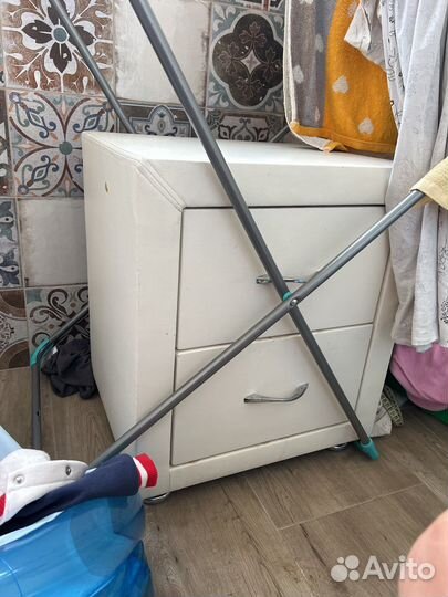 Тумба прикроватная