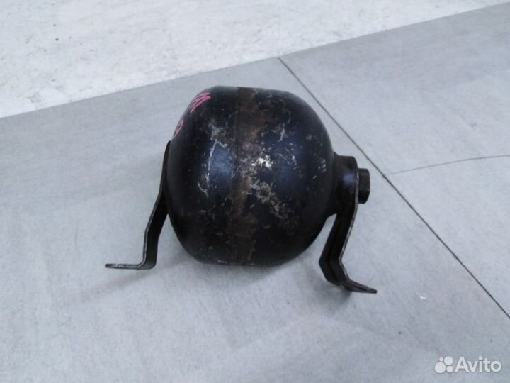 Гидроаккумулятор подвески