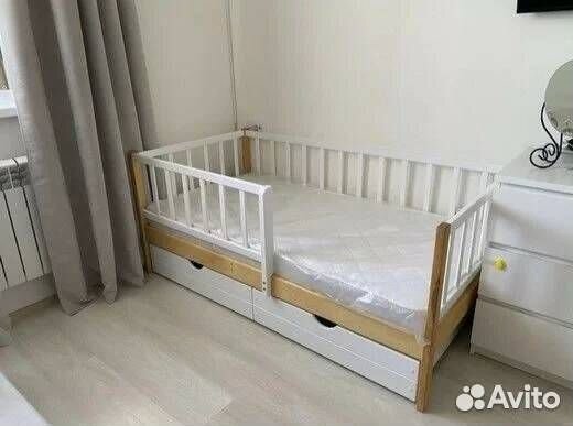 Кровать детская из массива березы