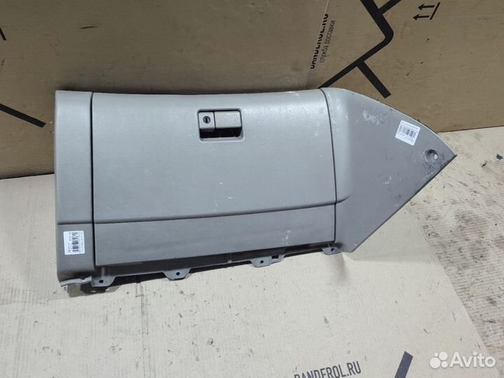 Бардачок Toyota Chaser JZX105