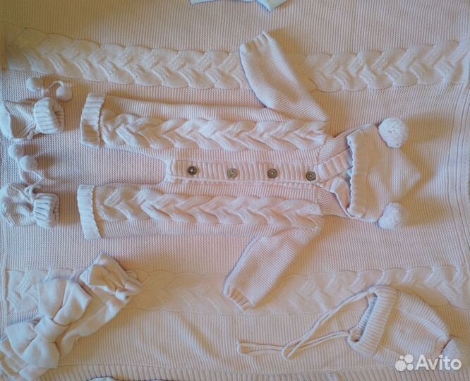 Вязанный комплект на выписку