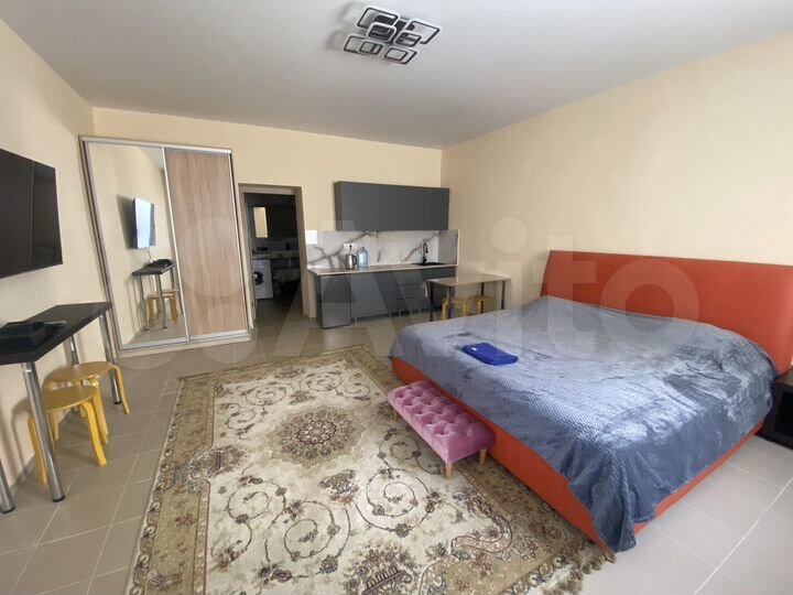 Комната 27 м² в > 9-к., 1/1 эт.