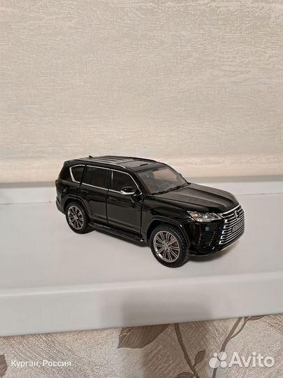 Металлическая машинка Lexus lx 600