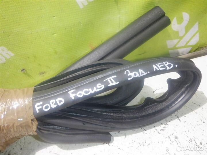Уплотнитель двери Форд Фокус 2