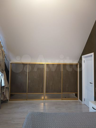 Дом 227,8 м² на участке 5,9 сот.