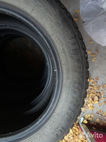 Goodyear Ultragrip Ice Arctic 205/60 R16 96T