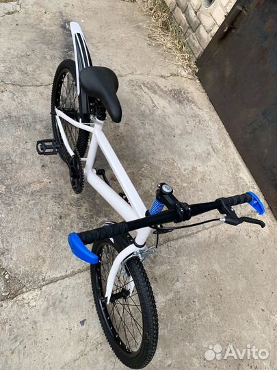 Велосипед новый колеса r20