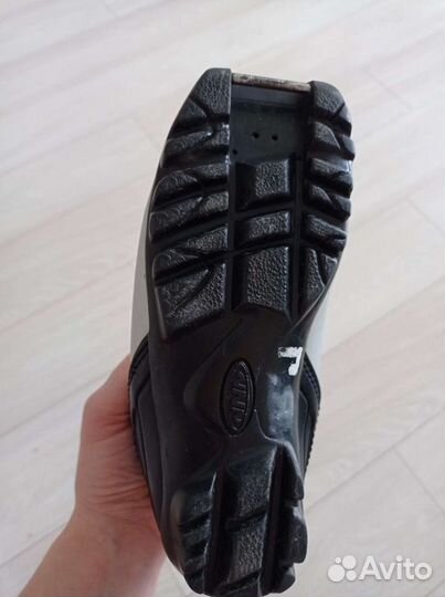 Лыжные ботинки fischer 31