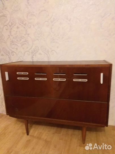 Тумба для постельных принадлежностей