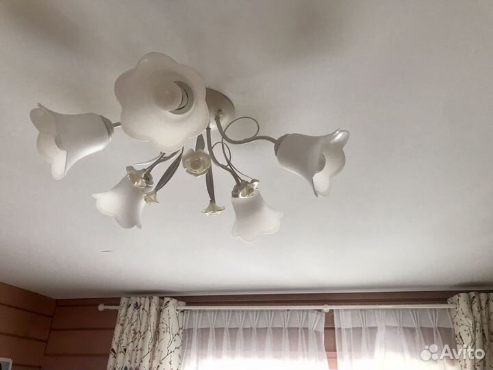 Люстра потолочная 5 ламп