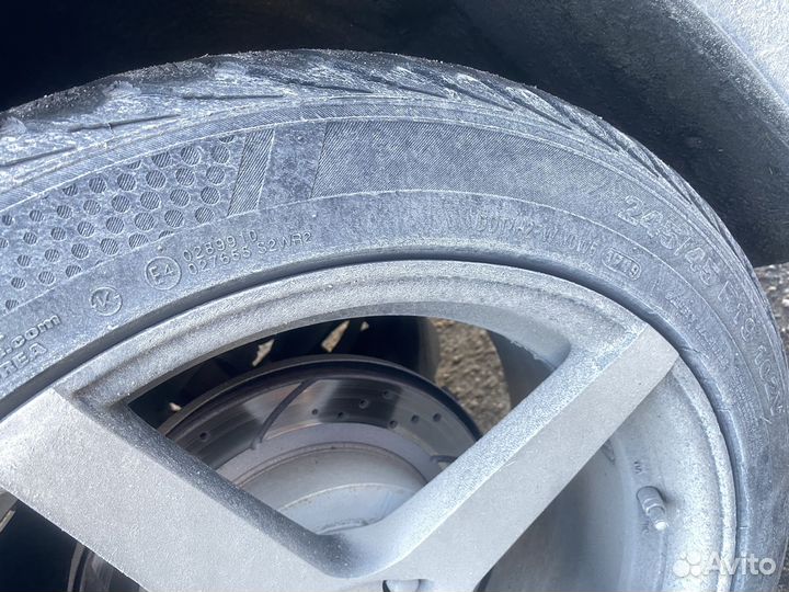 Kumho WinterCraft WP71 245/45 R19 102V