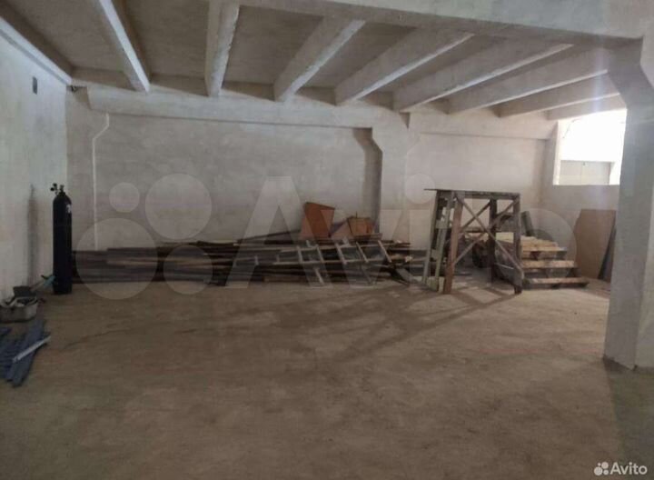 Склад, 300 м²