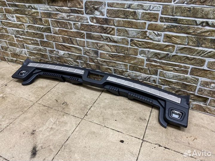 Накладка замка багажника Volvo Xc90 2 2.0 dizel