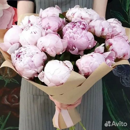 Букет из пионов