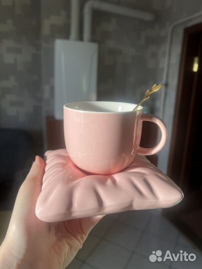 Чашка с блюдцем и ложкой