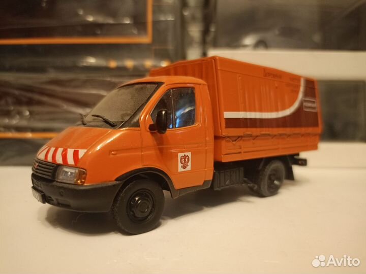 Газ 3302 газель Дорожный мастер 1/43 автолегенды