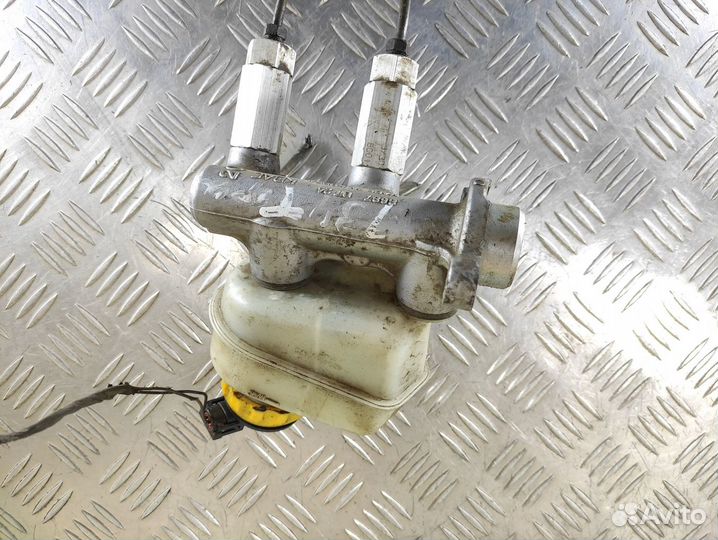 Цилиндр тормозов главный Chevrolet Lanos 2004-2010