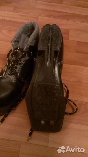 Ботинки лыжние