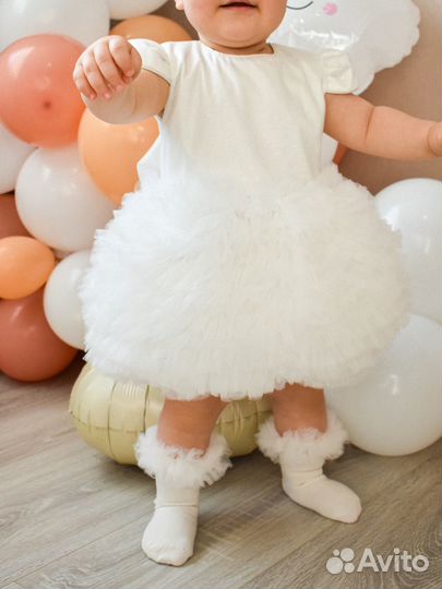 Платье нарядное белое